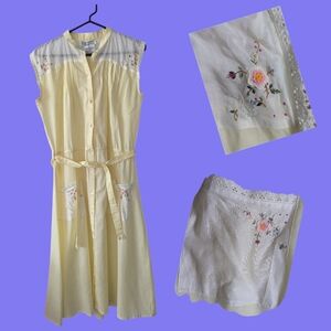 Vintage 70's Dominique Flower Embroidered Button Up Sleeveless Dress Size 11
